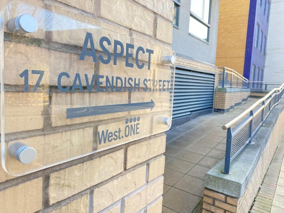 Sheffield City Centre Apartment & Balcony Exterior foto